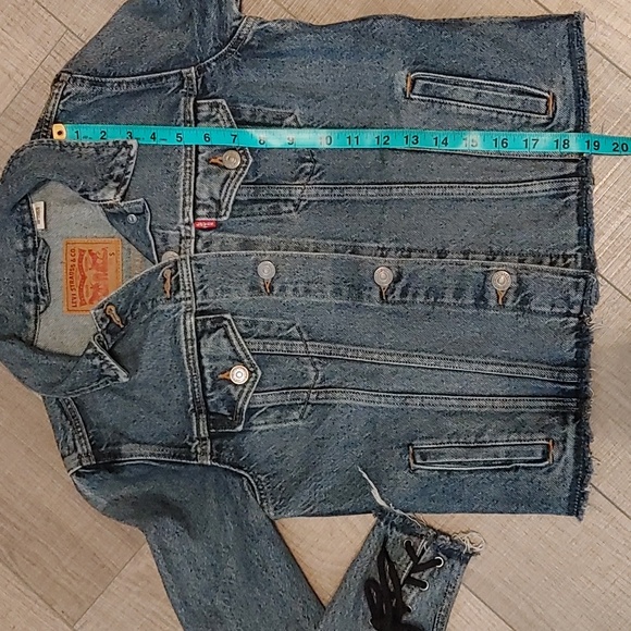 Levi's US S Short Jean Jacket with Arm Lace Up Detail - Picture 8 of 11